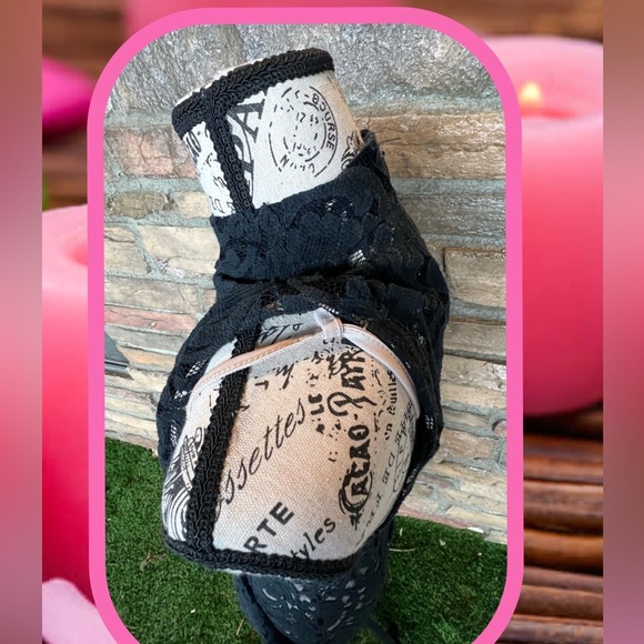 Monteau Lace style Dress with Lining - Picture 11 of 16